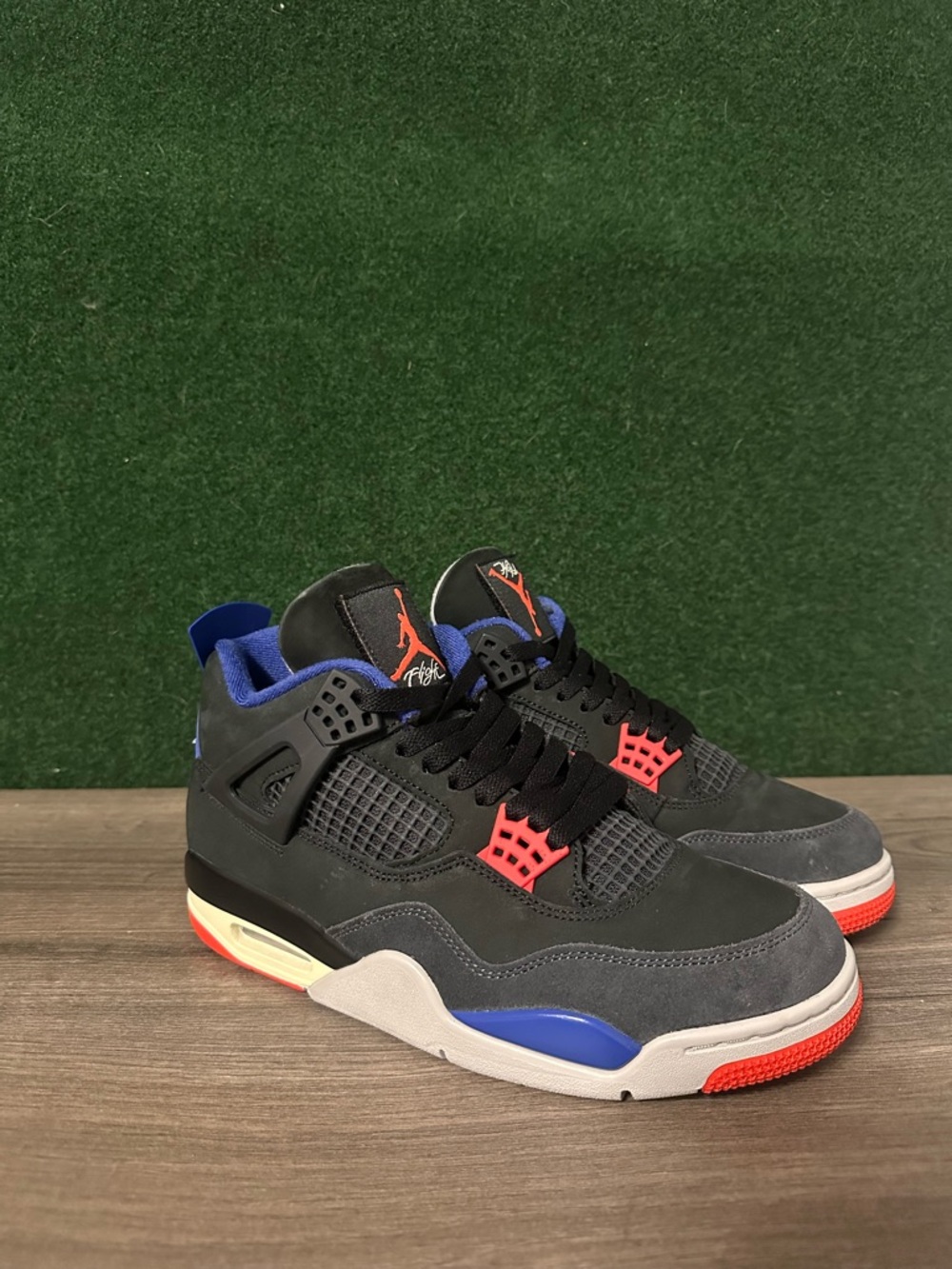 Jordan 4 Retro ‘Rare Air’ Size 9